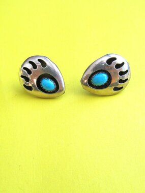 Sterling Bear Paw Native Navajo post earrings